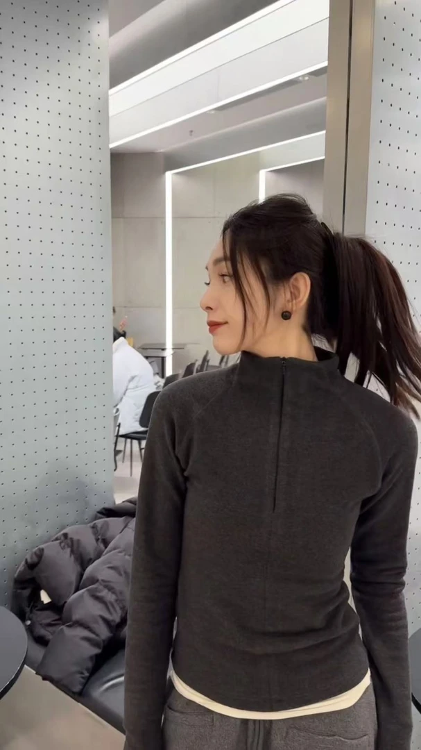 YOI MAGIS【一秒瘦】真德绒长袖弹力套头半拉链可外穿休闲立领卫衣