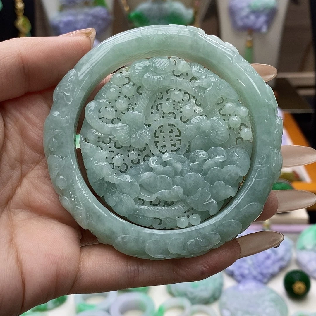 翡翠未镶嵌颈饰豆*豆套镯