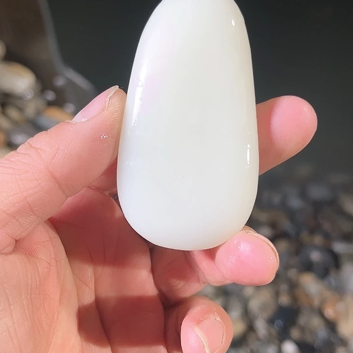 未镶嵌和田玉（糖玉）珠宝奇石