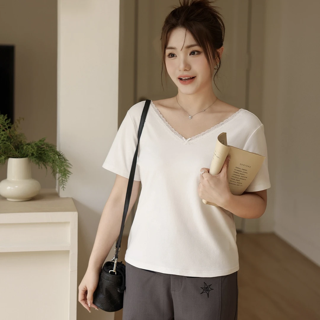 狮子座 蕾丝花边蝴蝶结拼接露背上衣 65255