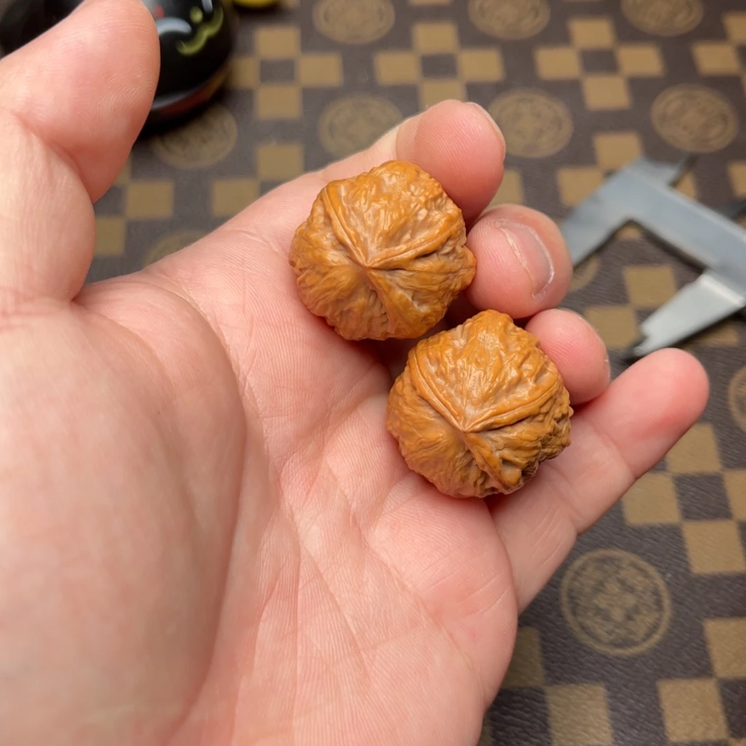 文玩核桃把件22000000000