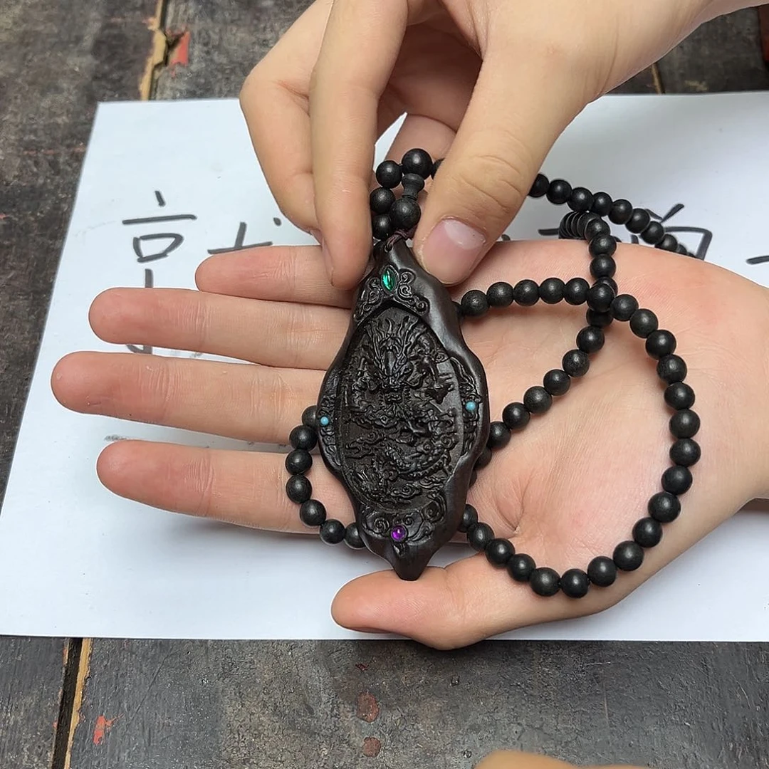 大叶紫檀（黑酸枝木类）