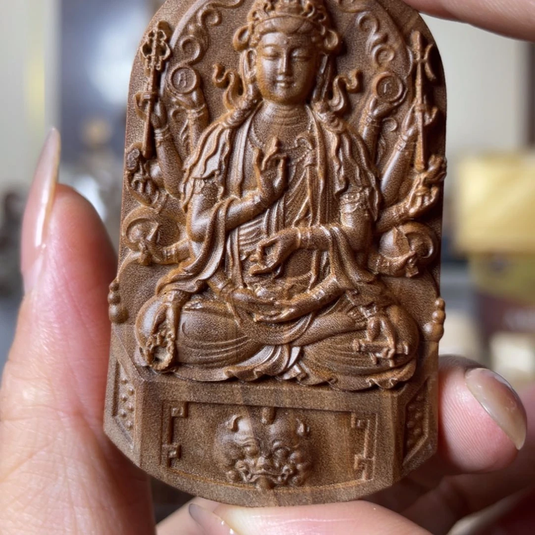 又***儿檀香木吊坠老山檀香老料横纹千手观音