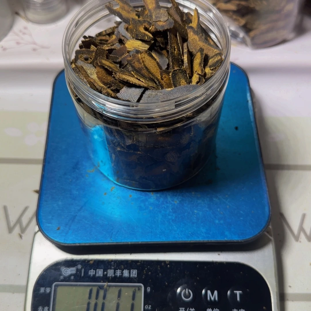 用***8沉香沉香碎屑罗门黑奇片101克