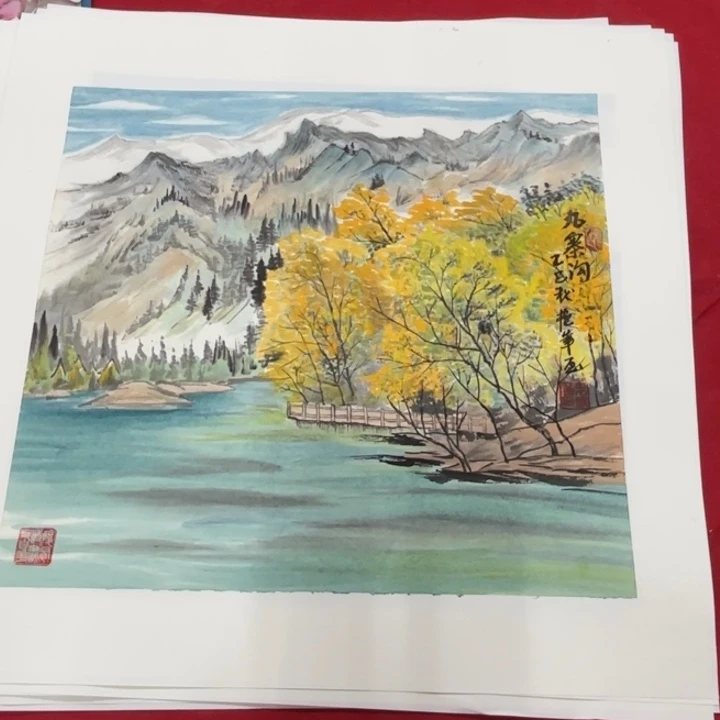 国画花鸟等多种鸟类的栖息
