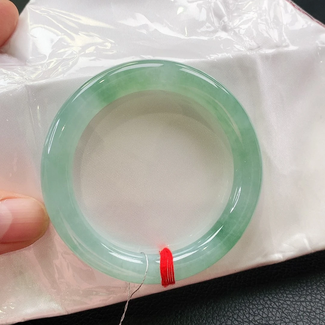 未镶嵌手镯翡翠天然翡翠手镯
