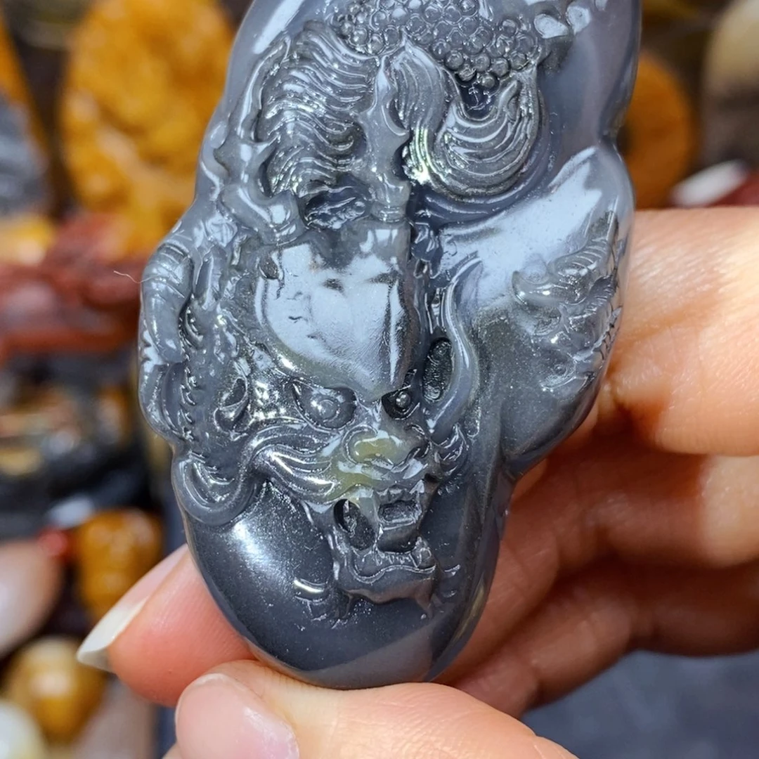 石英质玉（黄龙玉）颈饰未镶嵌