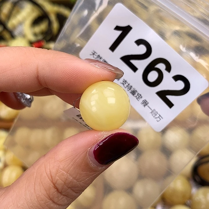 蜜蜡未镶嵌珠宝奇石17