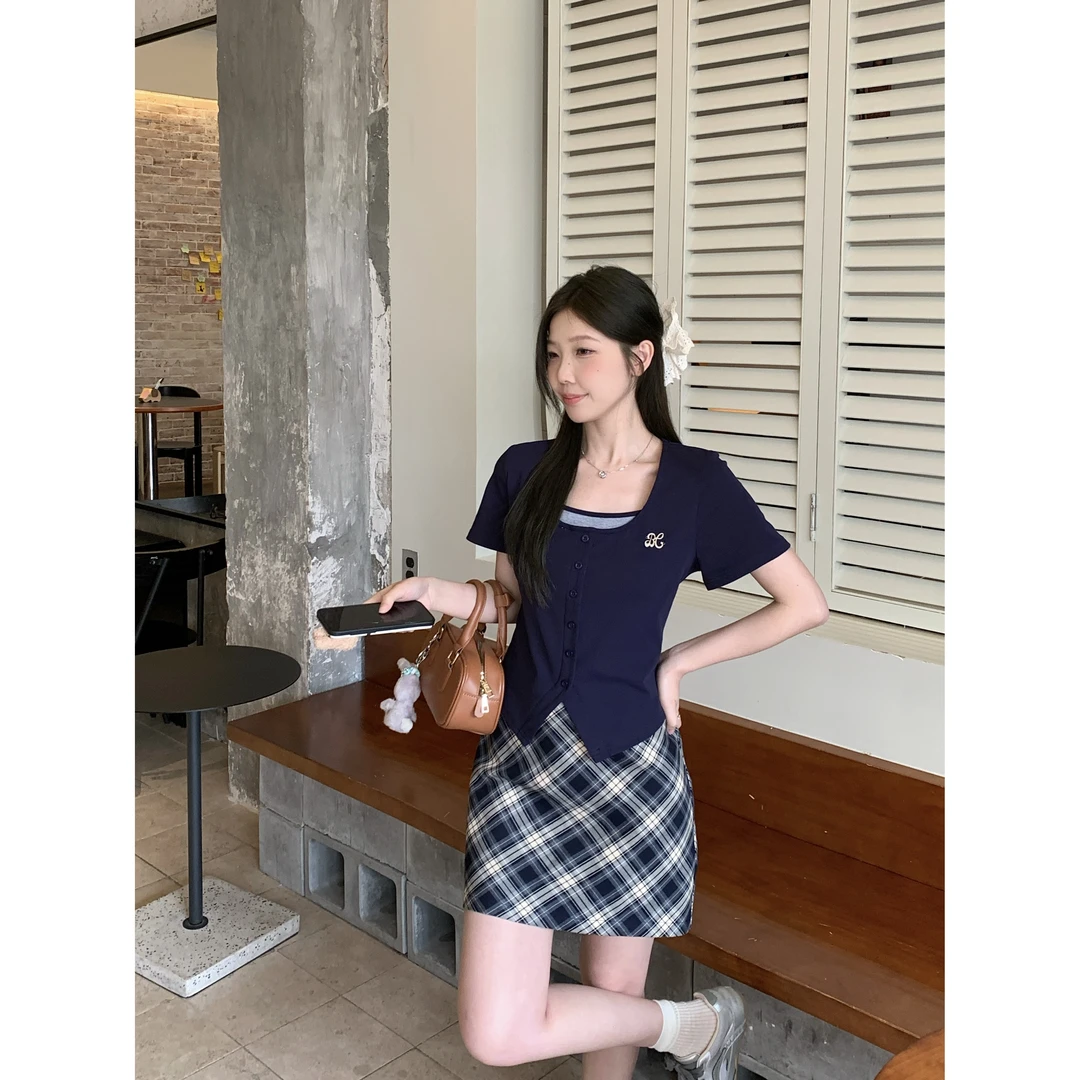 思思大码胖MM短裙套装女夏假两件短袖T恤搭格纹显瘦半身裙两件套