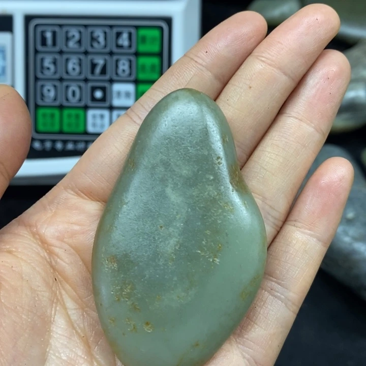 未镶嵌和田玉（糖玉）挂件
