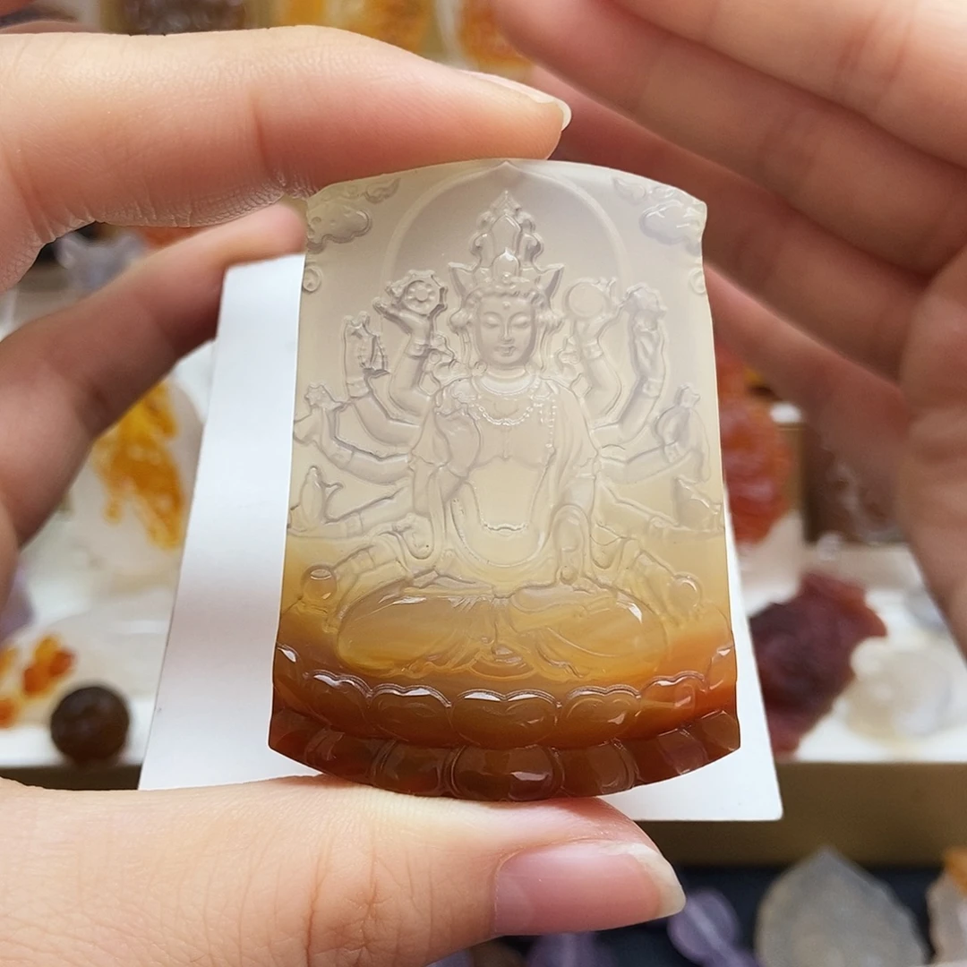 帝***玛瑙/玉髓未镶嵌颈饰