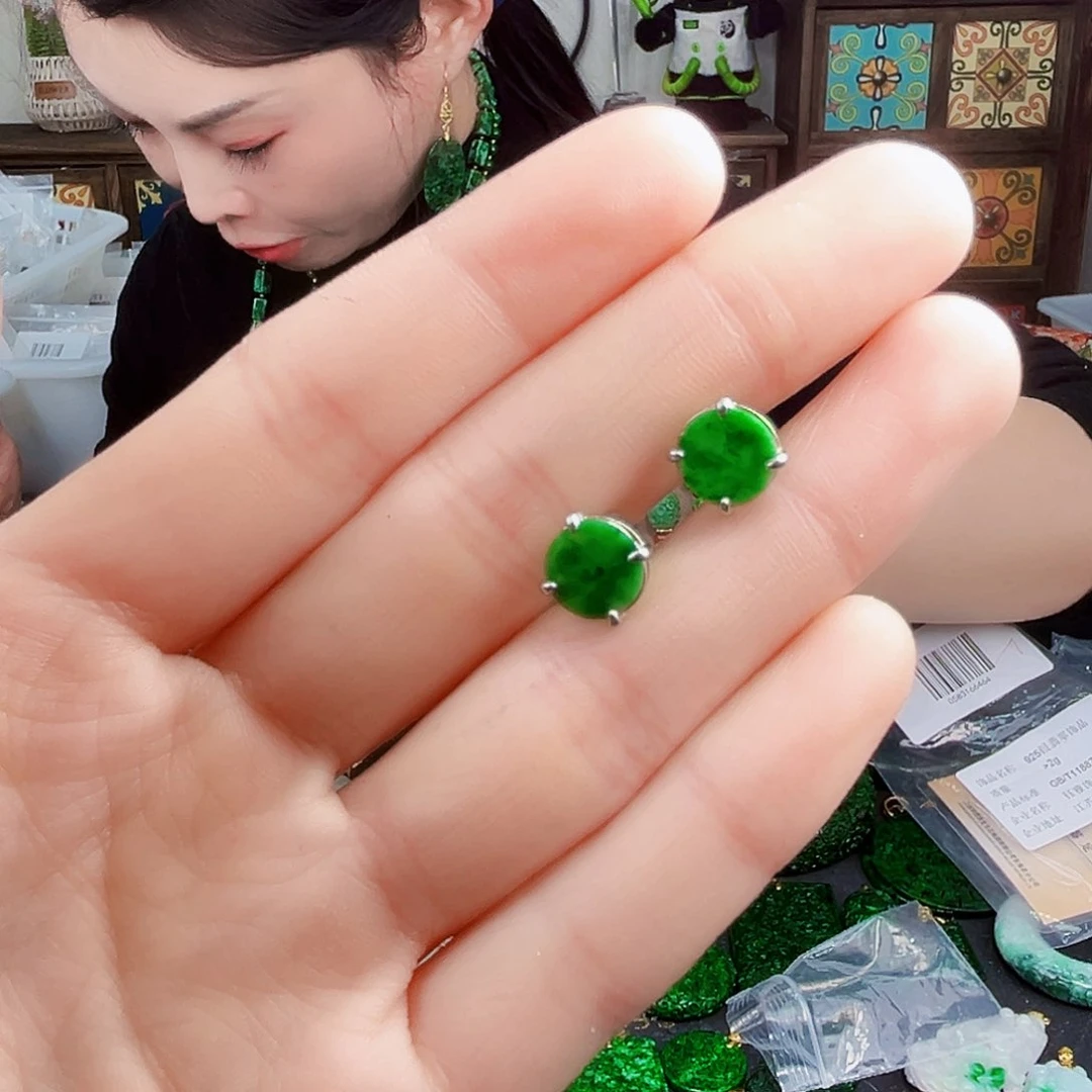 颈饰银S925镶嵌翡翠多样性