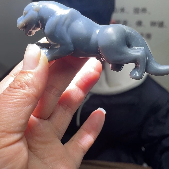 和田玉未镶嵌把件