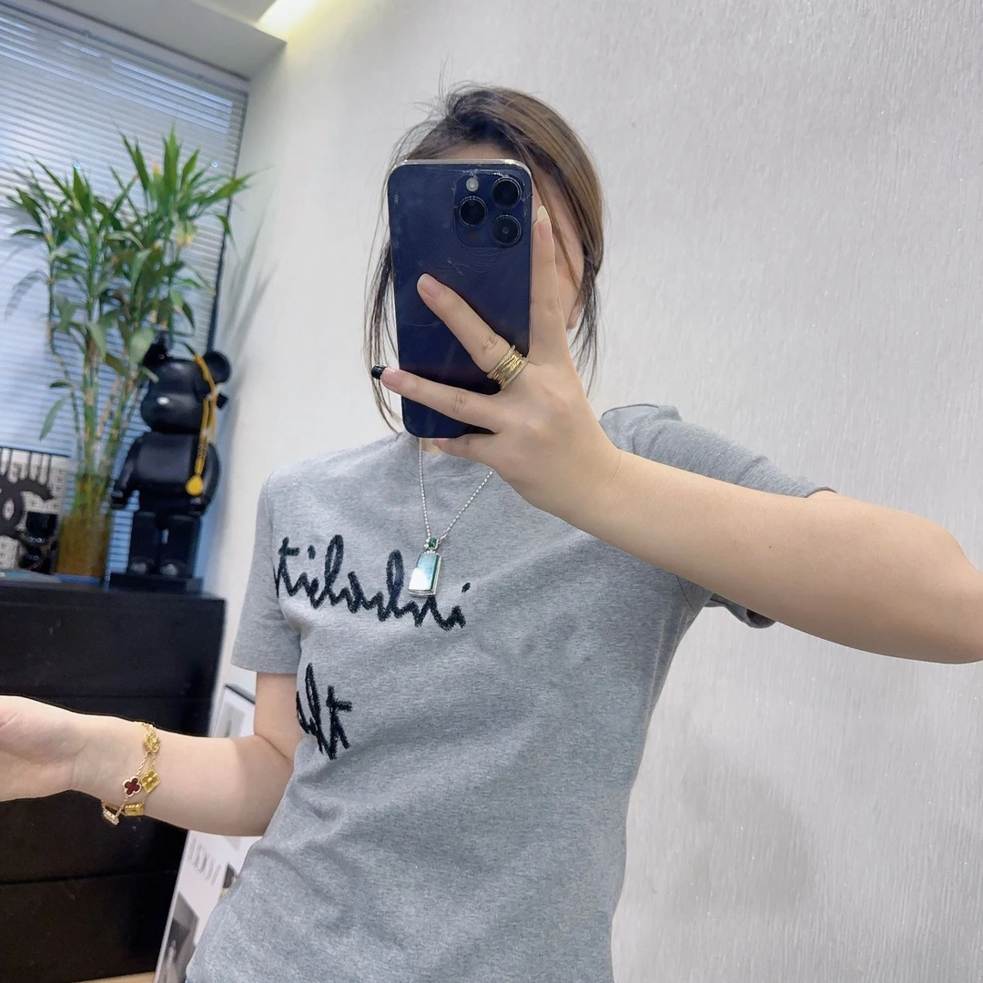 XIAOR-春秋新款时英语连笔刺绣短袖T恤显瘦百搭休闲简约