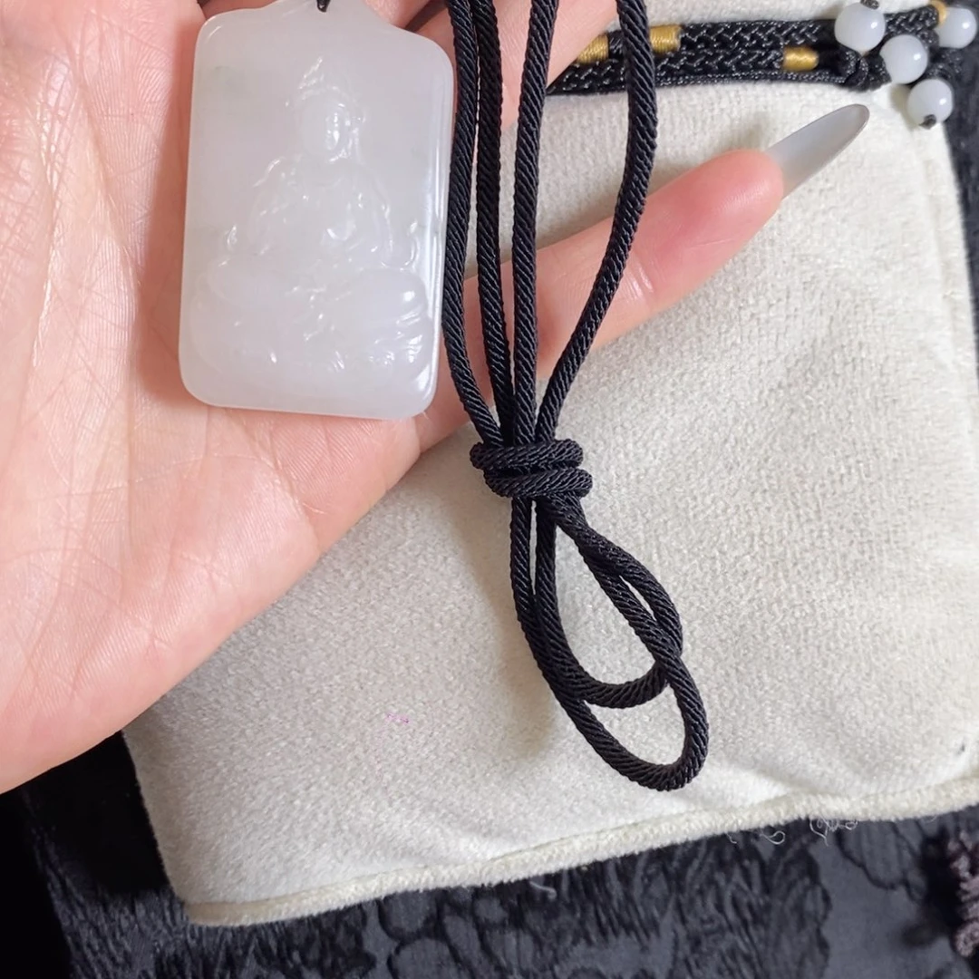 石英质玉颈饰未镶嵌