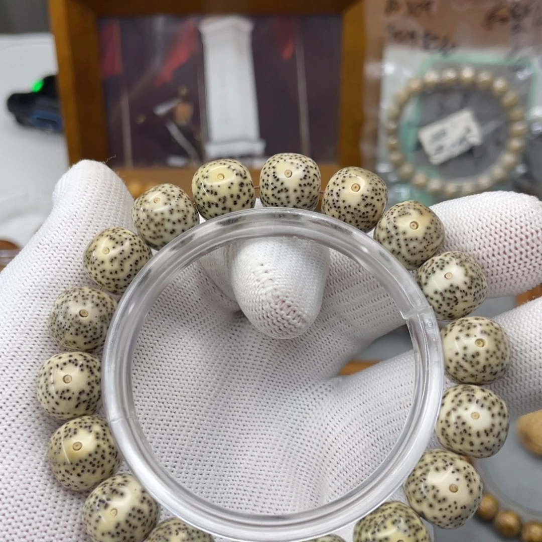 星月菩提手串13*12小细星石玉料