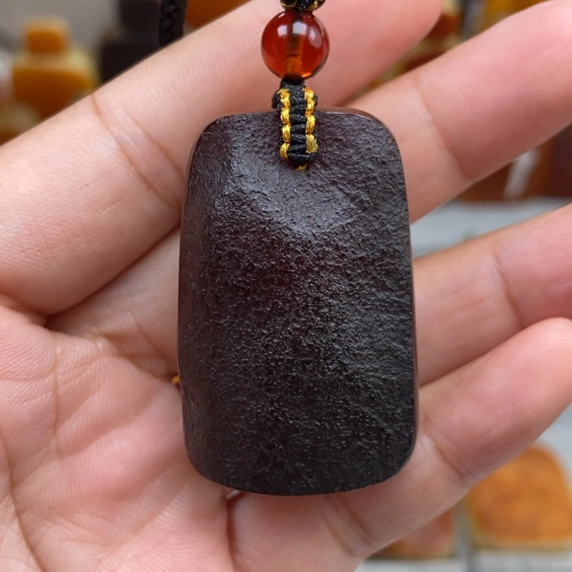 【闪购商品】琥珀颈饰未镶嵌