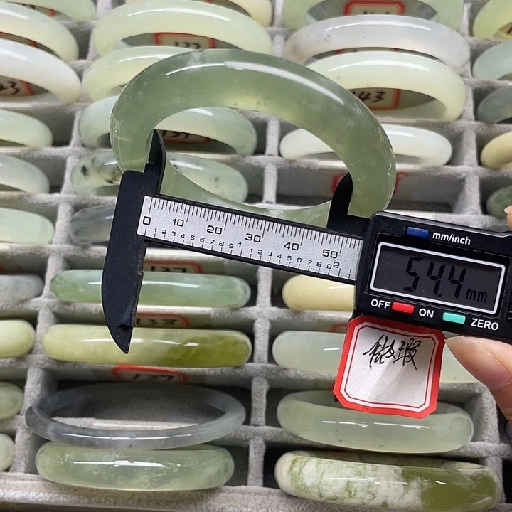 未镶嵌蛇纹石玉手镯145