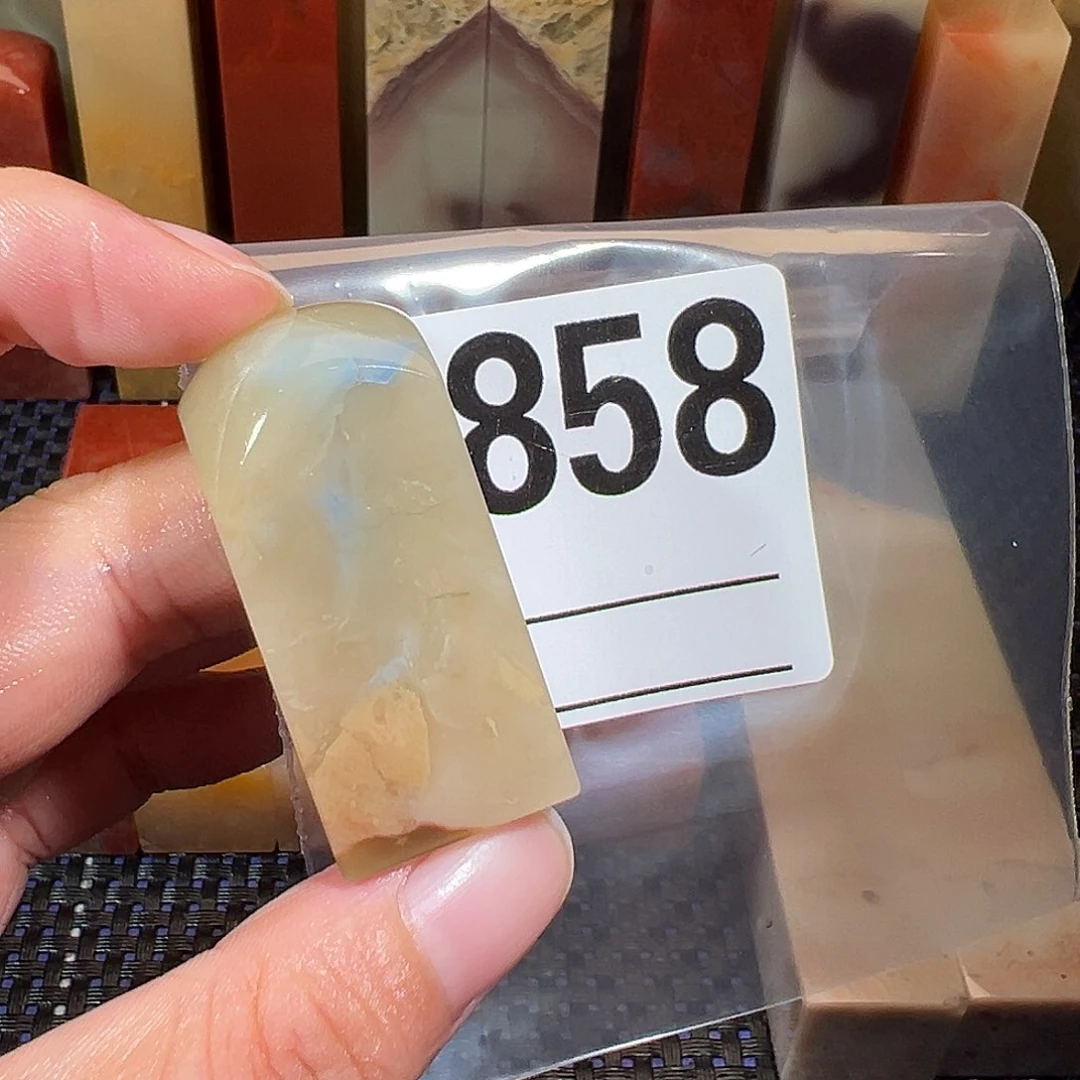 【闪购商品】寿山石印石薛****?老挝石