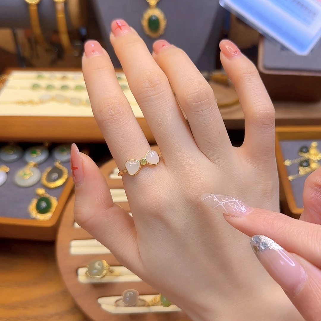 和田玉戒指银S925镀金镶嵌