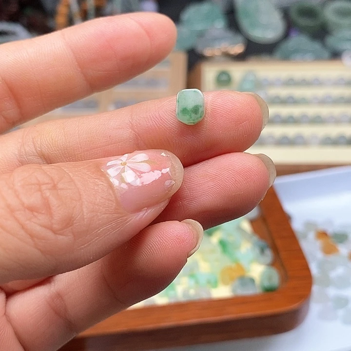 吊坠(不含链)未镶嵌翡翠拔***毛