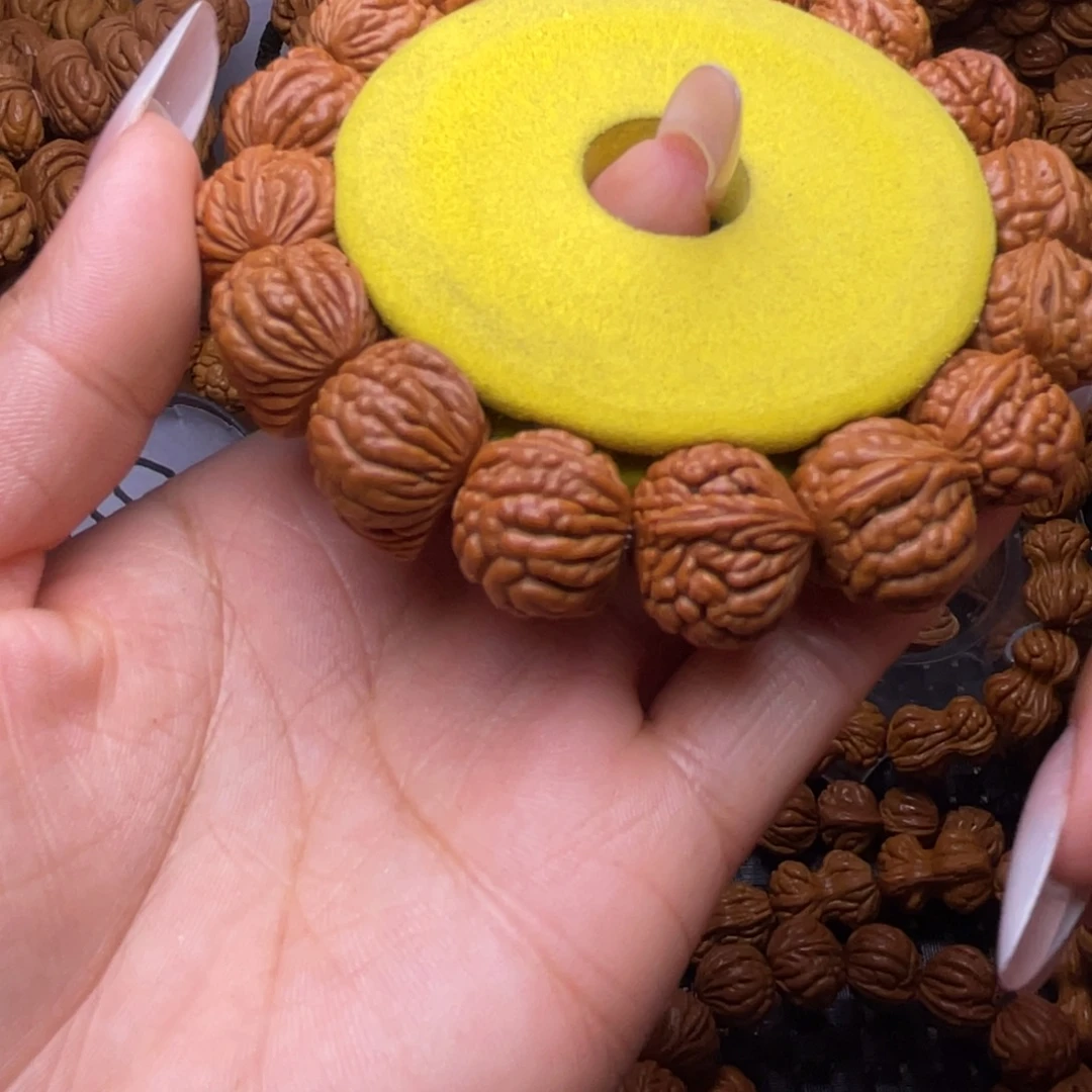 L***m文玩核桃把件龙纹桃核手串