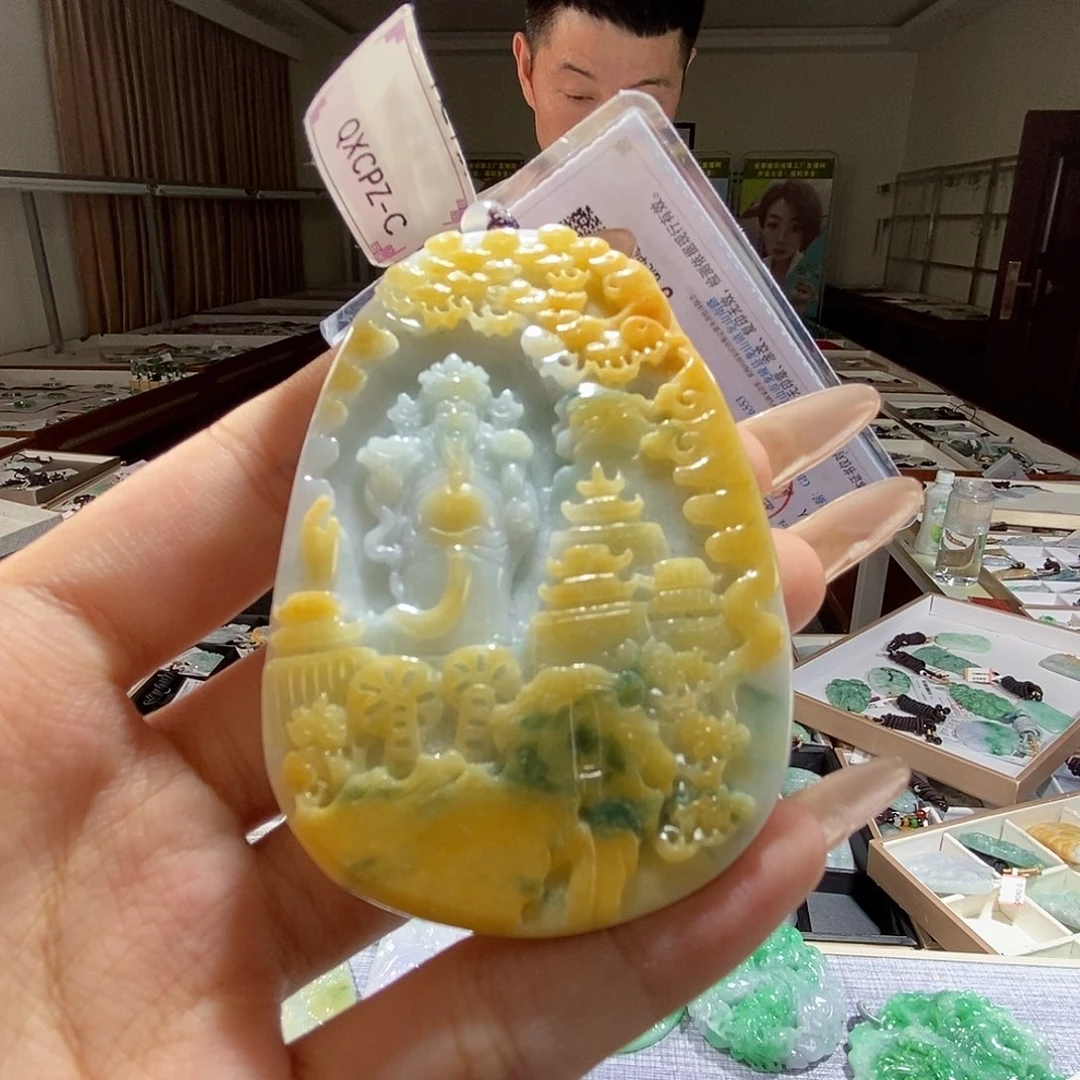 翡翠未镶嵌颈饰翡翠