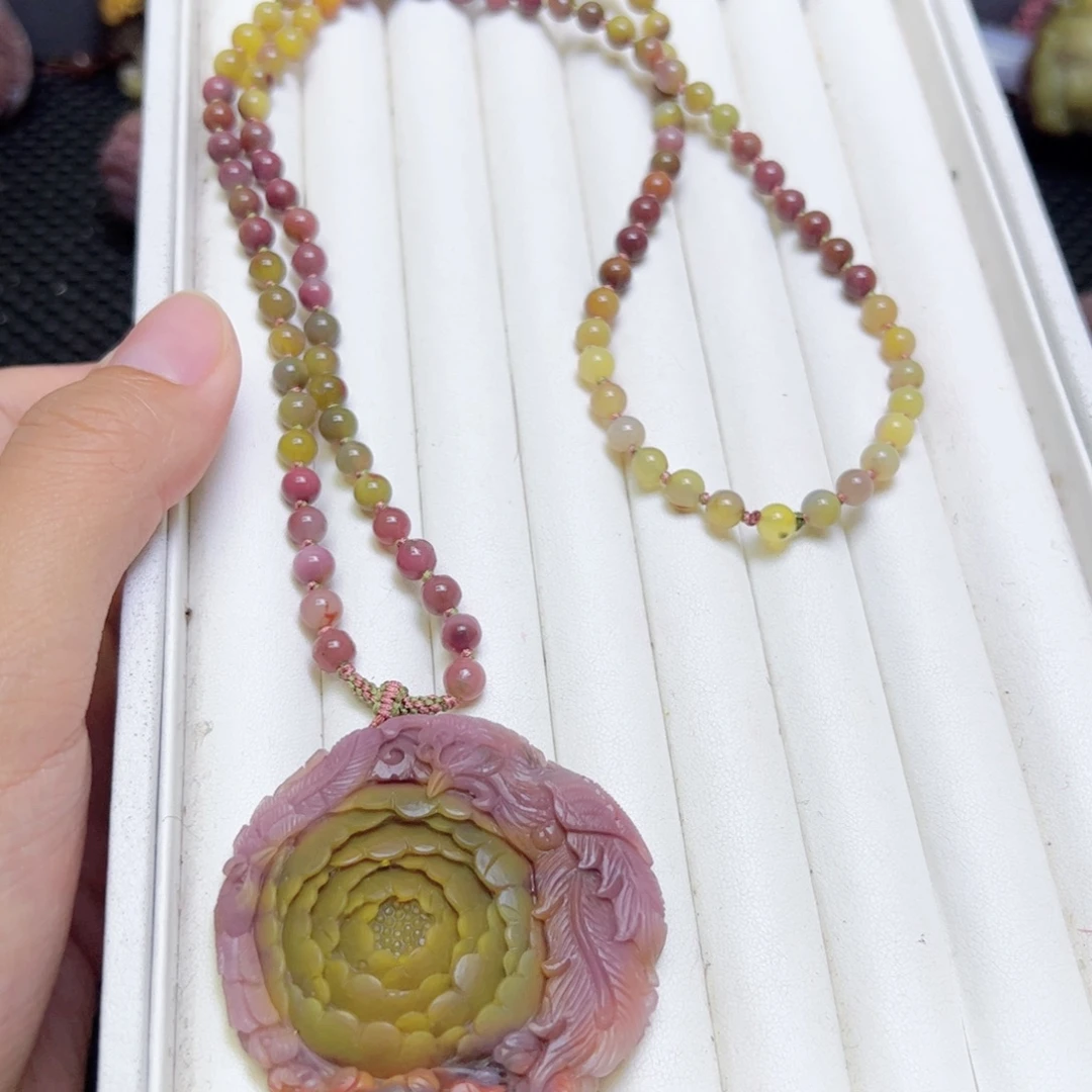 欣***玛瑙/玉髓未镶嵌定制吊坠定制