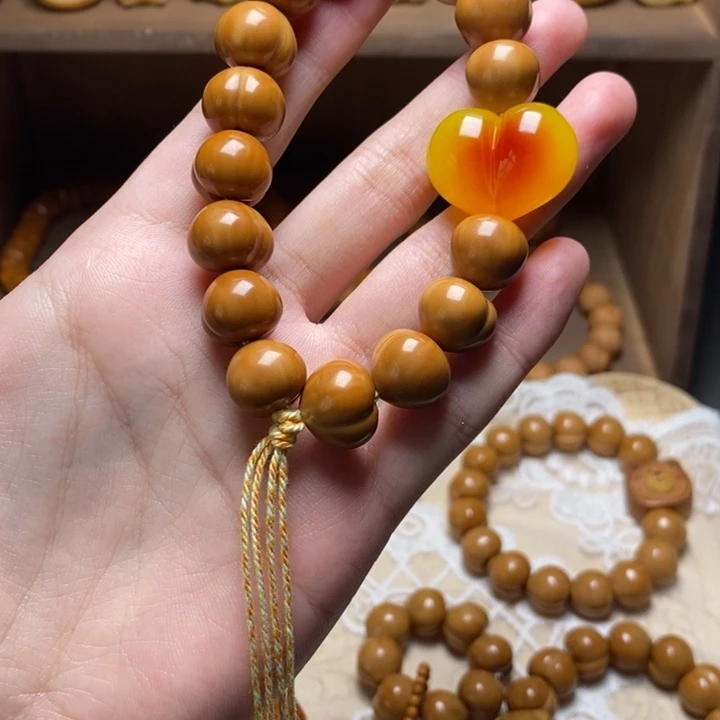 把件猴头核桃屁桃