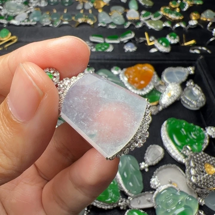 M***姐翡翠18K金镶嵌吊坠(不含链)