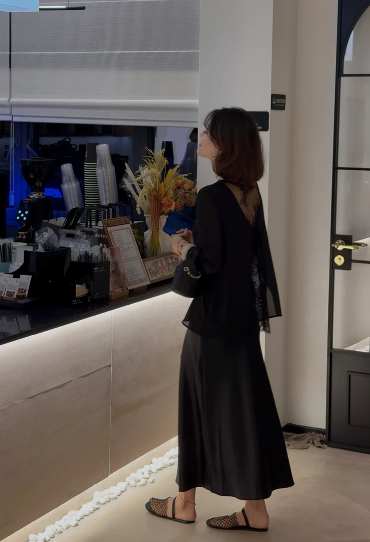 老赵服饰 韩系蕾丝拼接假两件系带防晒衫上衣21AU 3594