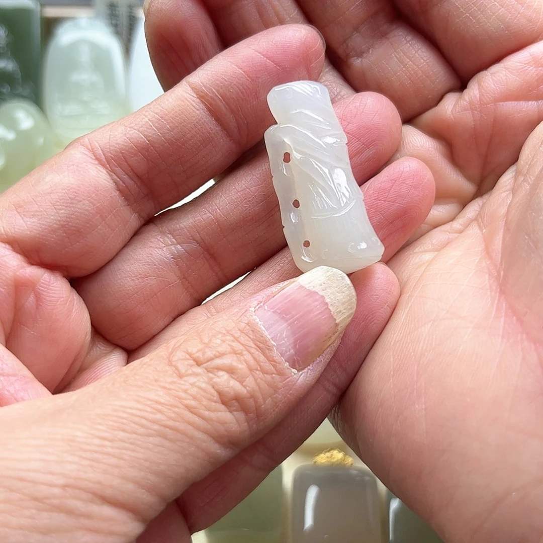 和田玉挂件未镶嵌