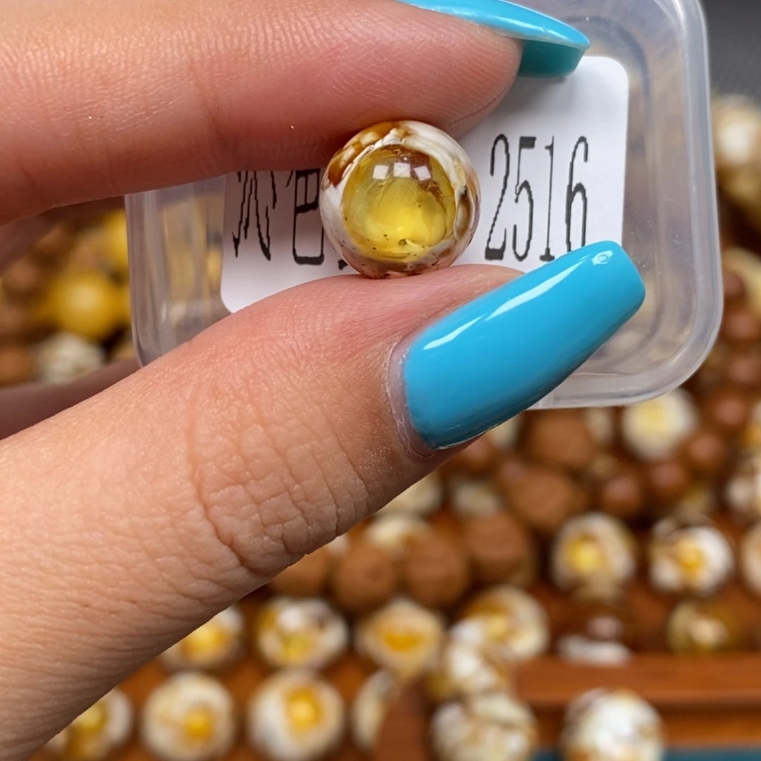 蜜蜡未镶嵌珠宝奇石2516