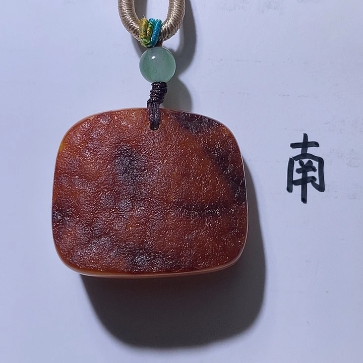 未镶嵌琥珀珠宝奇石