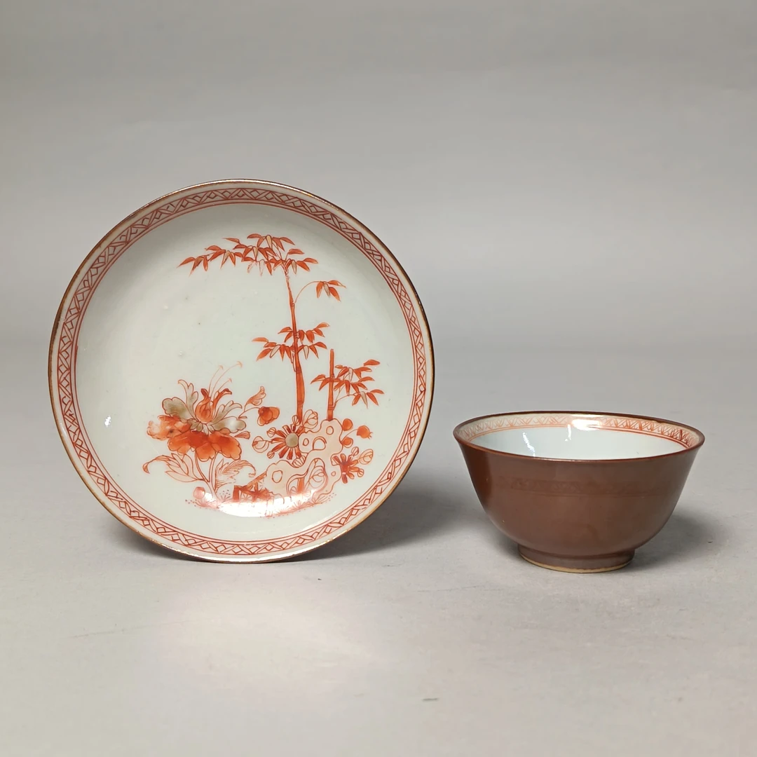 【010022442】清康熙 矾红描金花卉杯盘一套