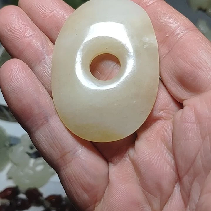 和田玉颈饰未镶嵌来***天