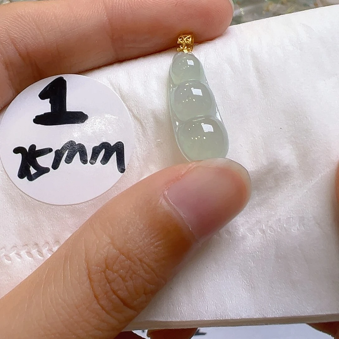 翡翠18K金镶嵌颈饰翡翠