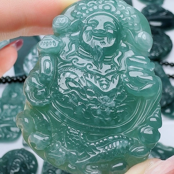颈饰未镶嵌翡翠天然的A货翡翠多样性发其一