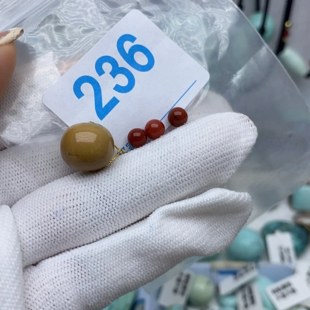 南红玛瑙未镶嵌珠宝奇石