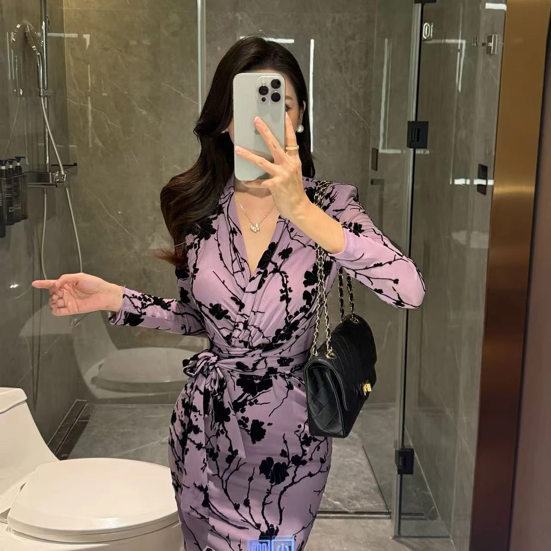 【花期如梦】优雅植绒连衣裙女 V 领收腰设计绑带修身魅力气质裙子