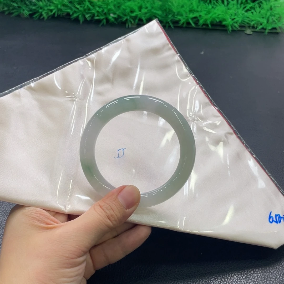 翡翠手镯未镶嵌U*6号