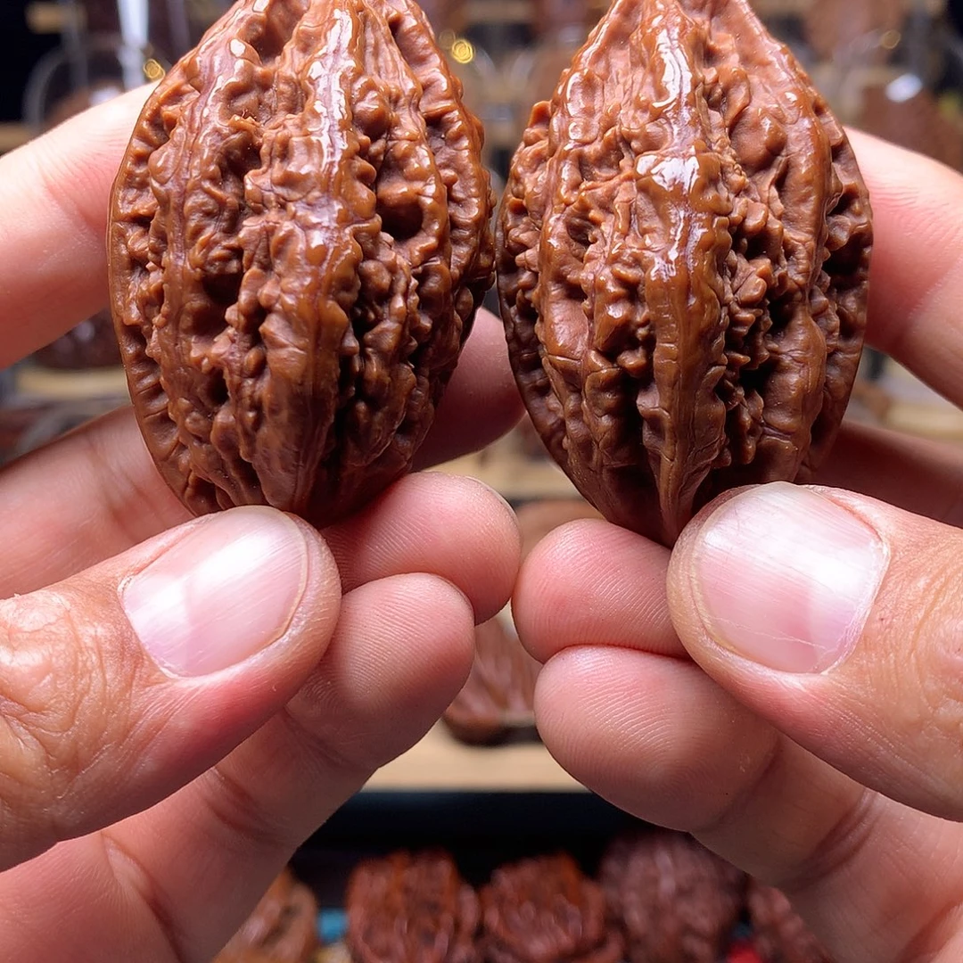 文玩核桃把件东北楸子文玩核桃