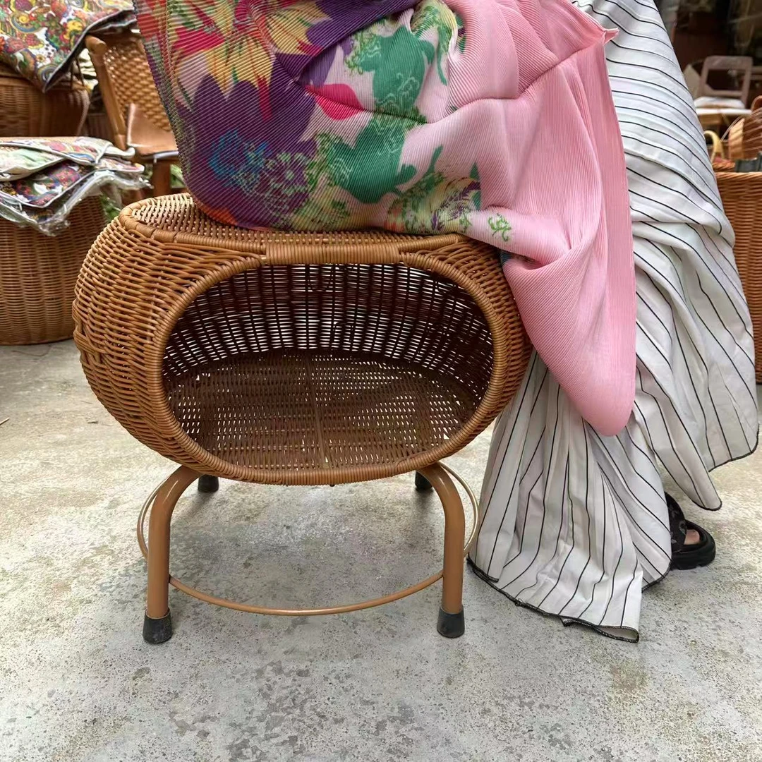 G111棕色圆形坐凳居家收纳坐凳纯手工编织