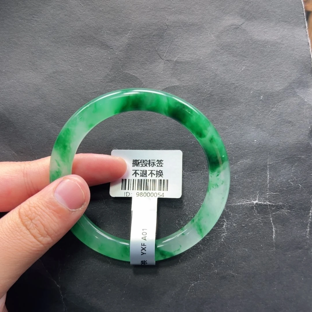 玉***服石英质玉未镶嵌手镯+小涵55.5