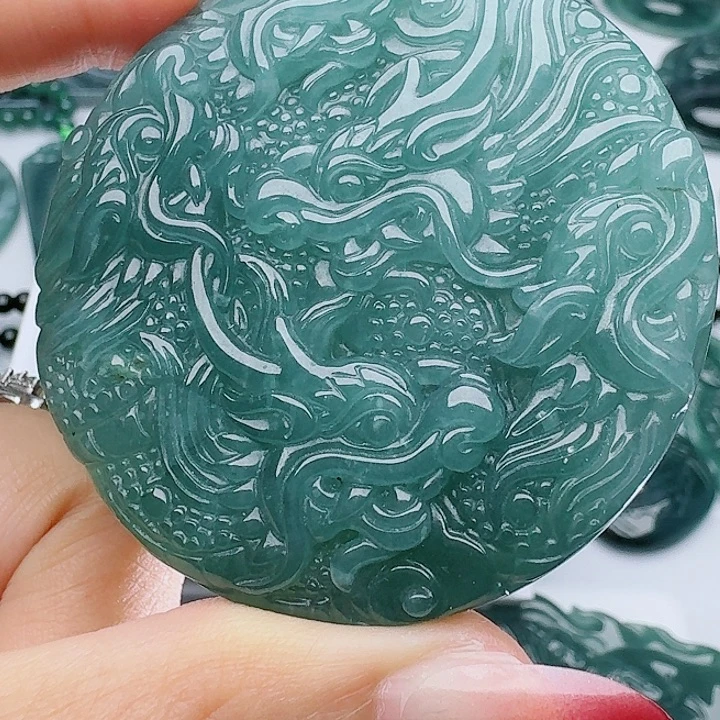 颈饰未镶嵌翡翠多样性发其一