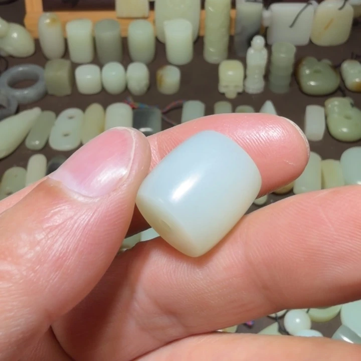 唧***歪和田玉未镶嵌吊坠(不含链)