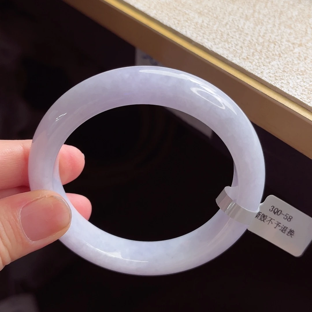 翡翠手镯未镶嵌手镯