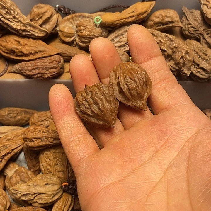 天***心文玩核桃吊坠不错