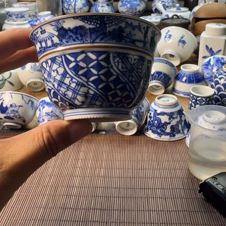 青花瓷器杯子瓷器