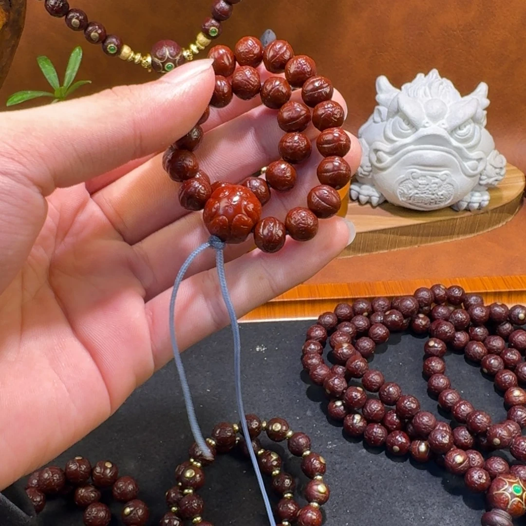 王***⁷凤眼菩提吊坠没镶嵌手持8+ 新到